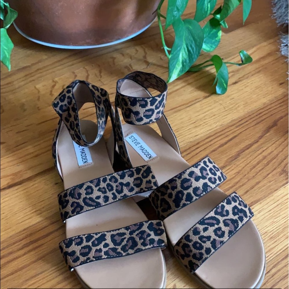 Steve Madden sandals